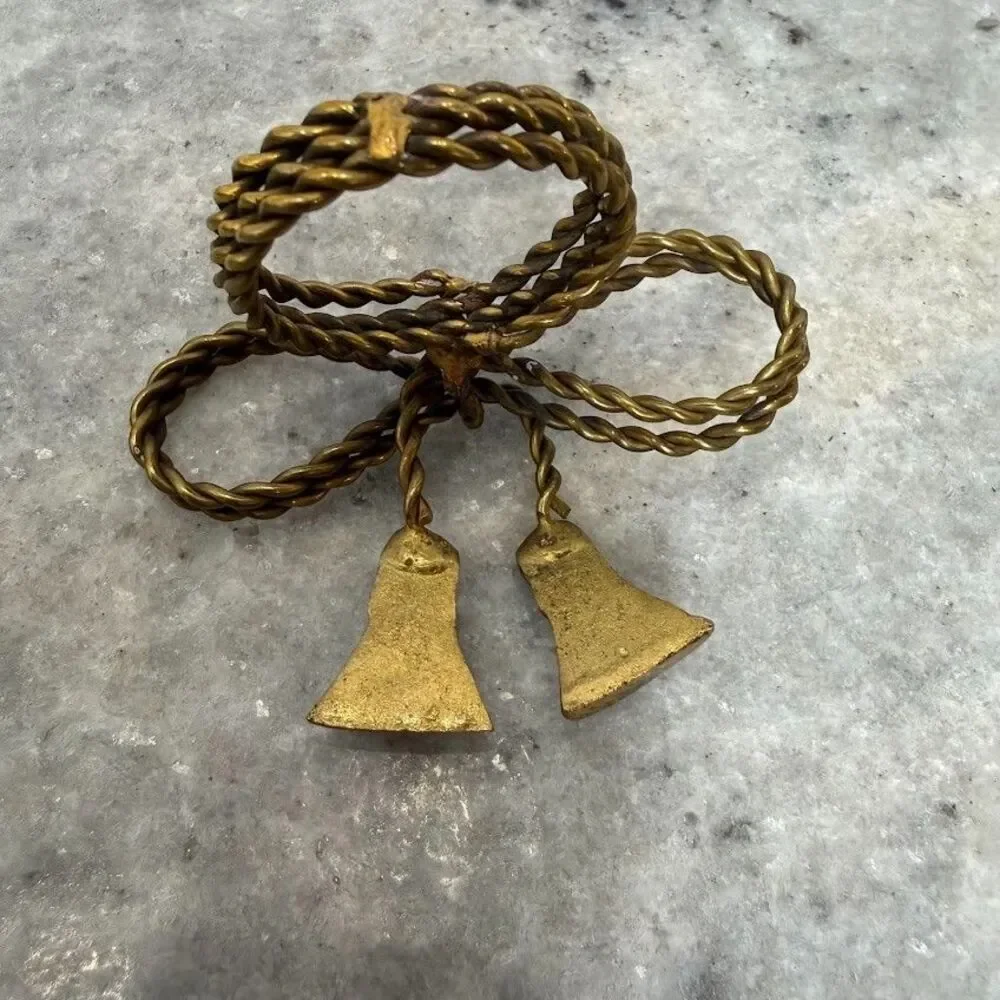 Set of 9 Vintage Brass Twisted Coiled Rope Bow and Tassel Napkin Rings